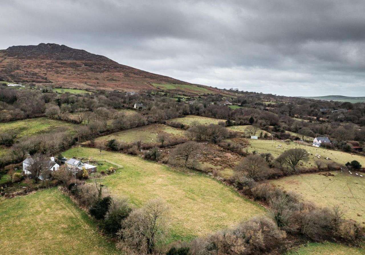 Penrhiw - A Country Cottage With Mountain Views Newport  Eksteriør bilde