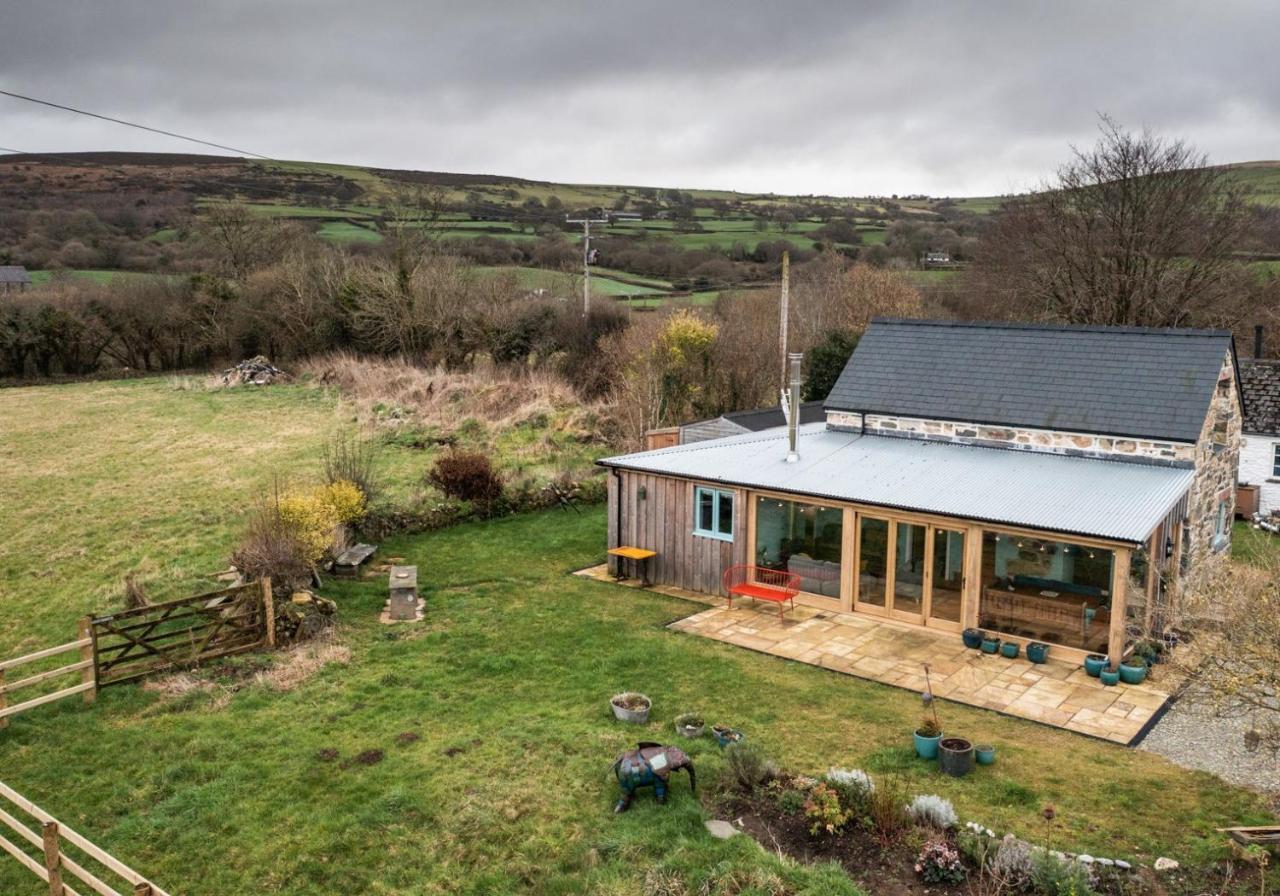 Penrhiw - A Country Cottage With Mountain Views Newport  Eksteriør bilde
